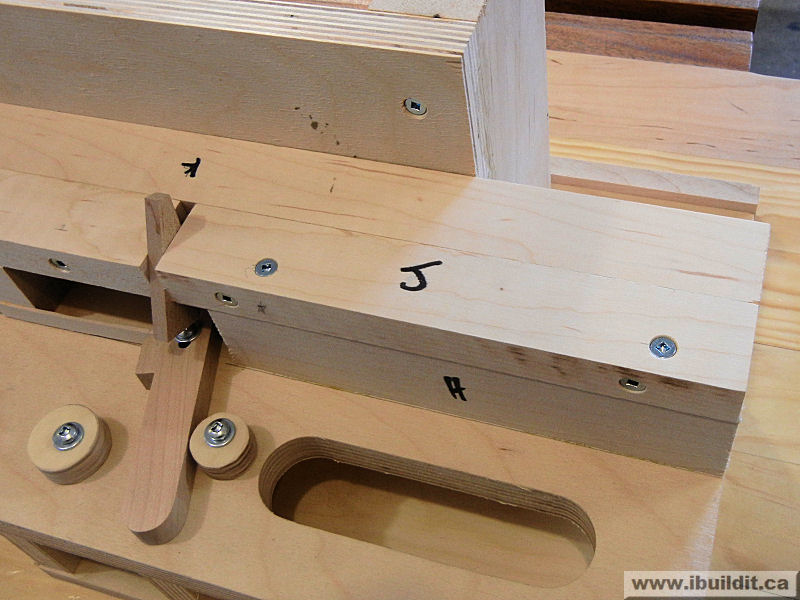 How To Make An Advanced Box Joint Jig IBUILDIT.CA